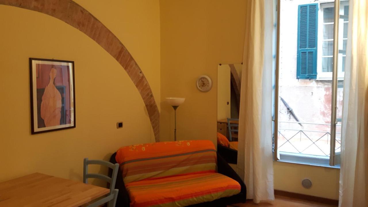 Mae Albenga Suites Exterior photo